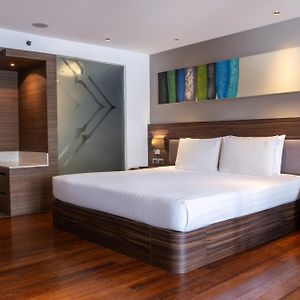 Premium King Room One King Bunk Bed